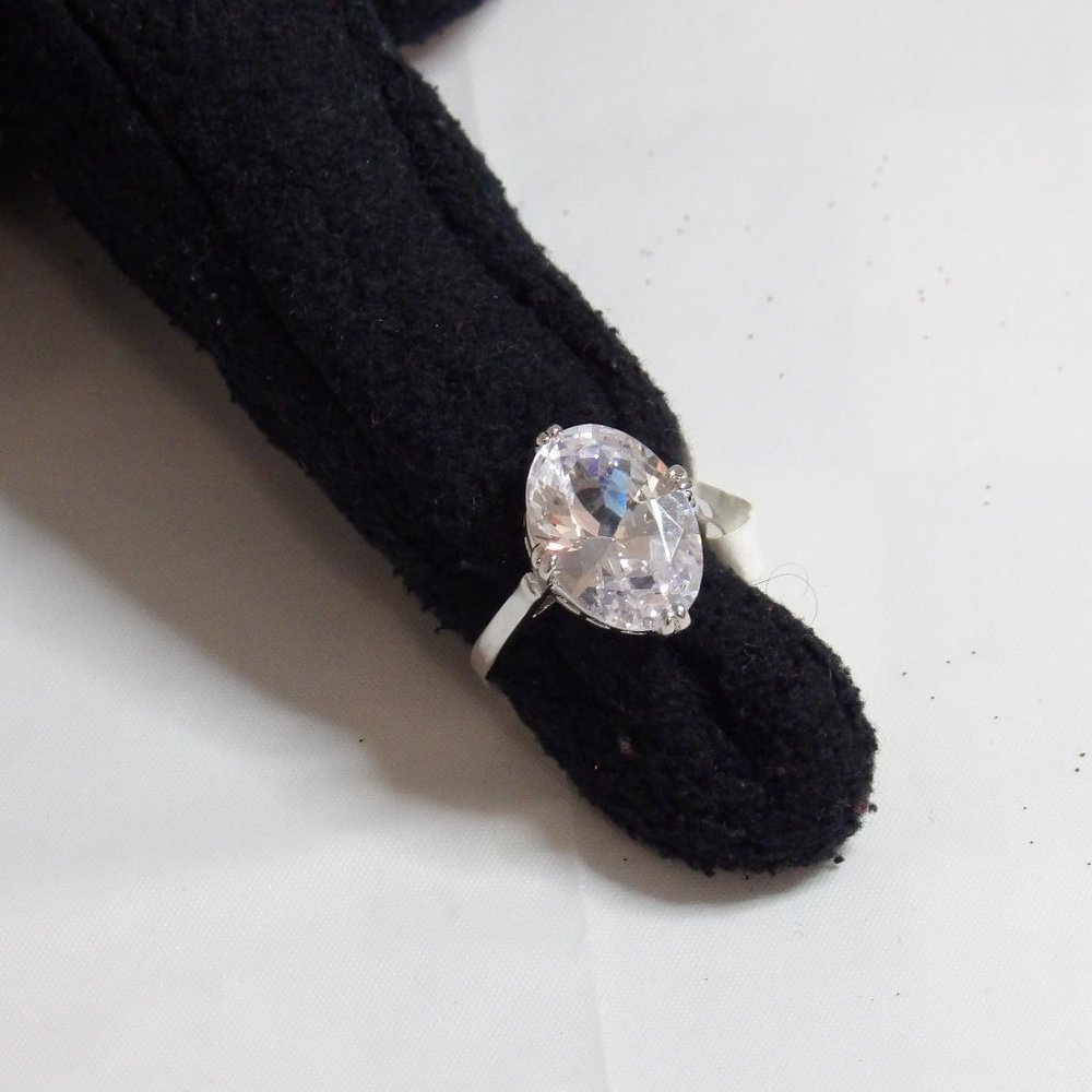 Calm Down Oval Ring View 4